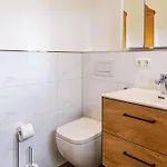 Komfortwohnung Mit Pool Und Sauna *